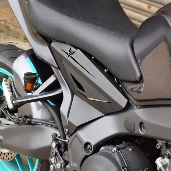 Pyramid Plastics Pyramid infill panels | matte black | yamaha mt-09 2024>2025